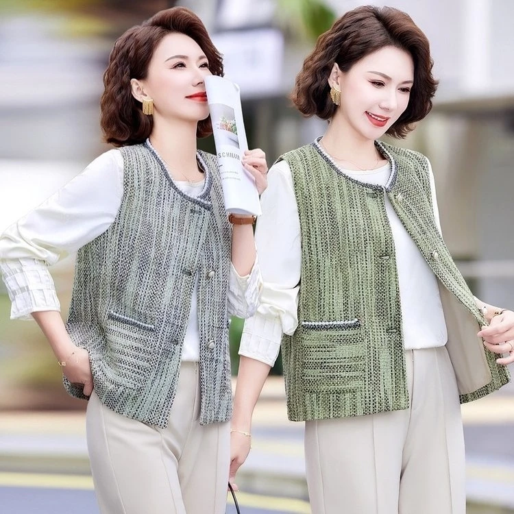 中老年女装春秋短款纽扣外搭常规款马甲外套开衫薄款气质小香风