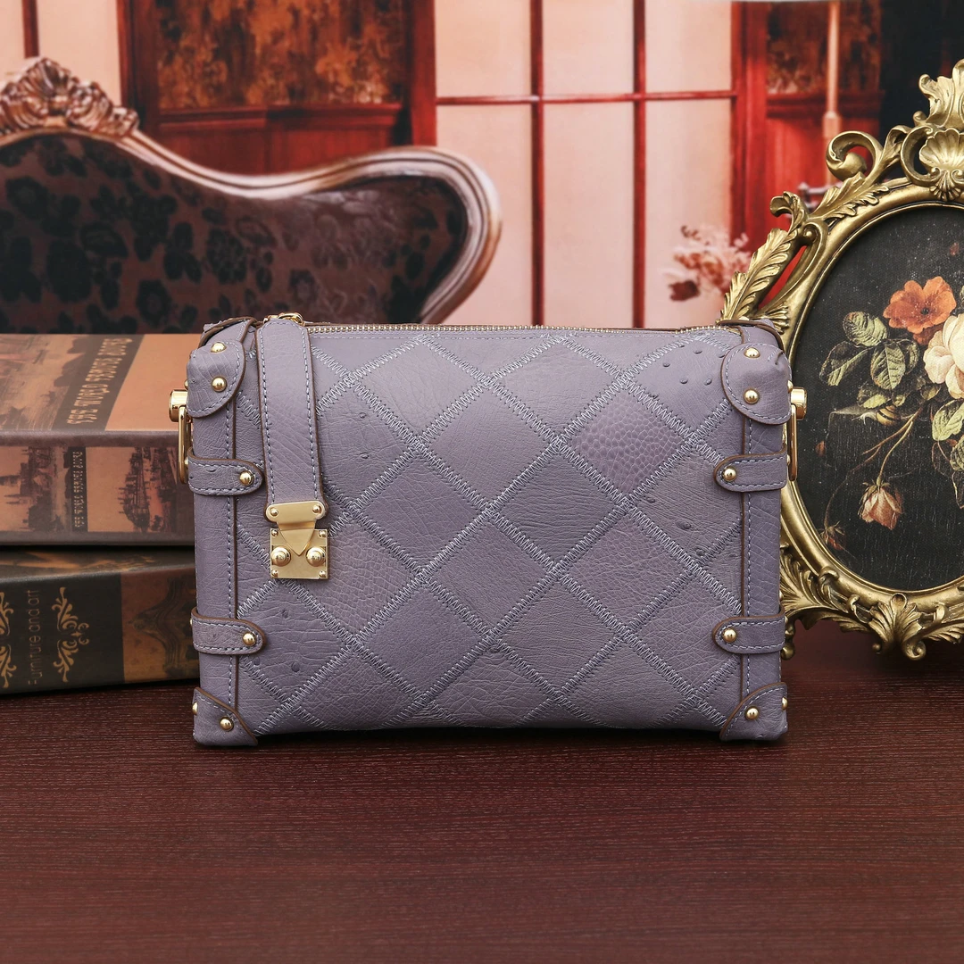 新款大号鸵鸟皮绣花软盒子包时尚菱格方盒包包女士真皮单肩斜挎包