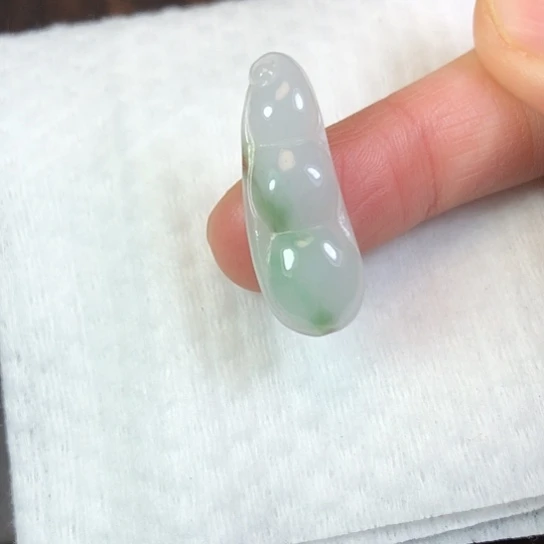 翡翠未镶嵌颈饰缅甸A货，每天下午1点半开播