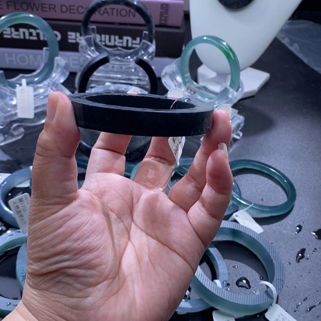 定制翡翠未镶嵌手镯钢琴黑乌鸡