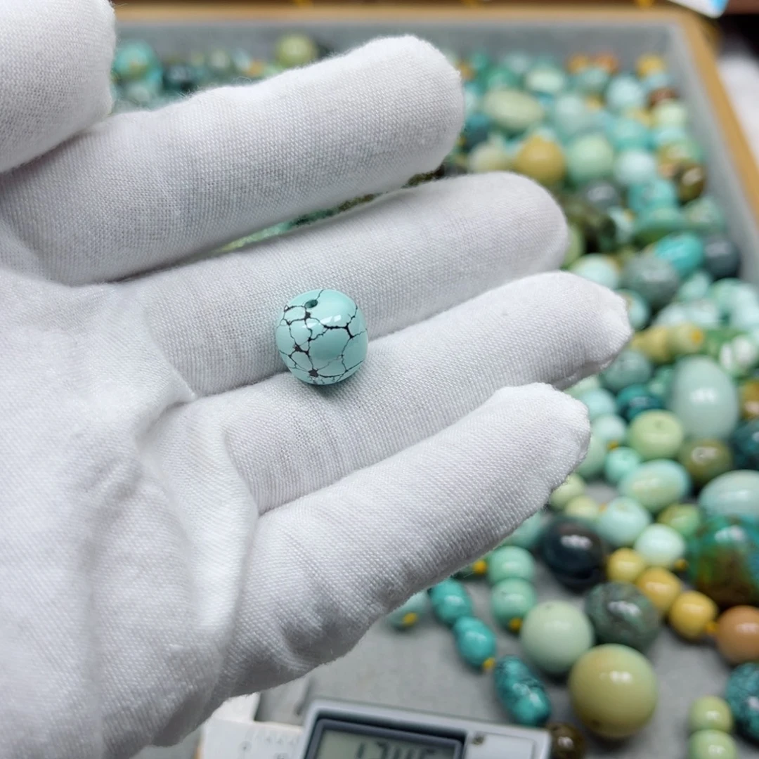 绿松石未镶嵌挂件