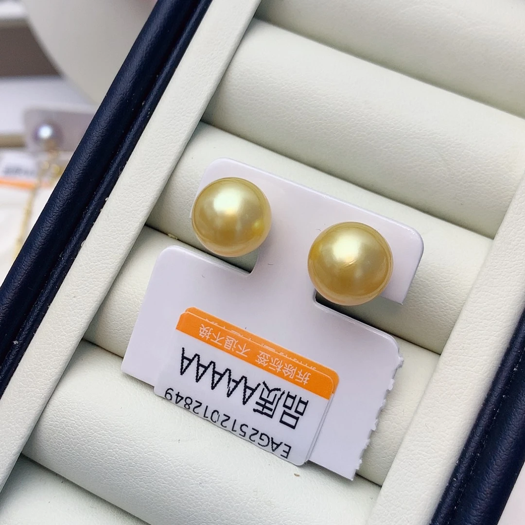 18K金镶嵌海水珍珠耳饰W69