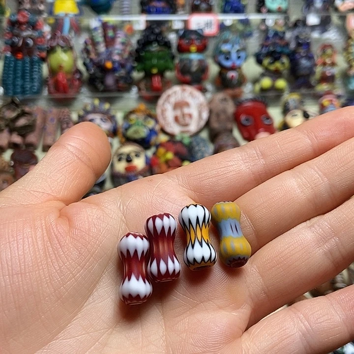 琉璃颈饰千花珠4颗