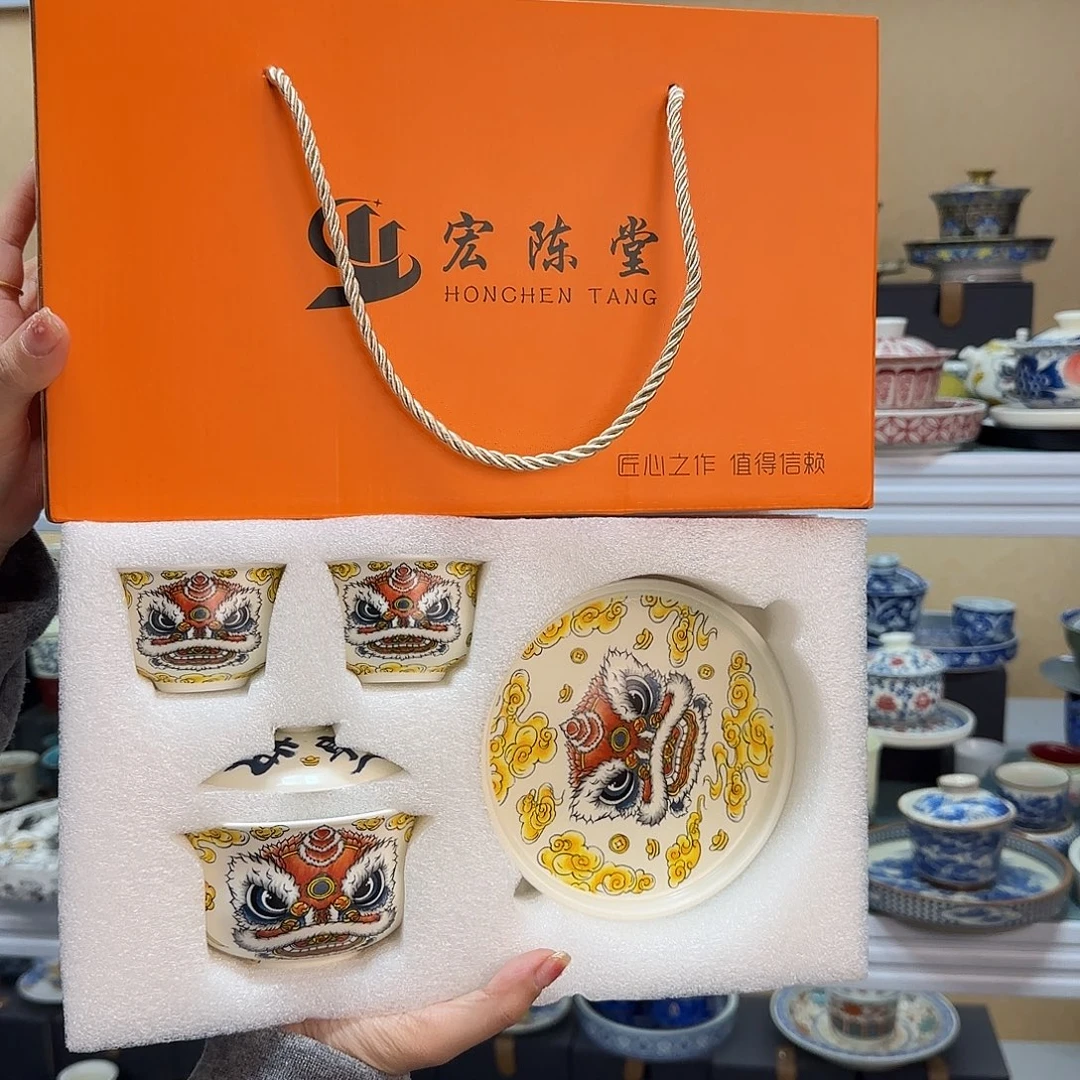 我们都在努力着改变自己