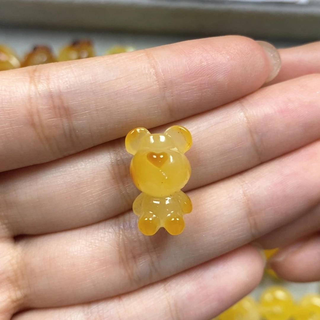 未镶嵌颈饰琥珀小熊微瑕