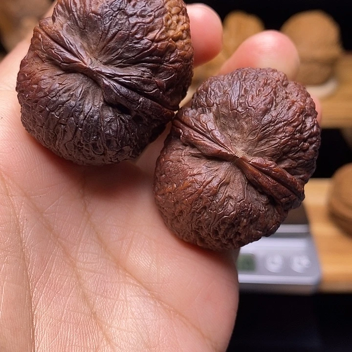 文玩核桃吊坠26号狮头元宝41