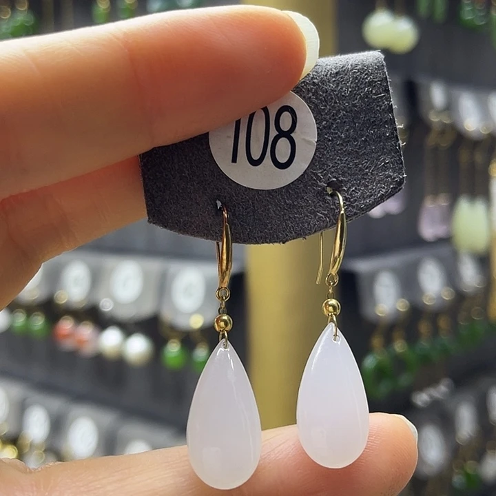 和田玉18K金镶嵌耳饰