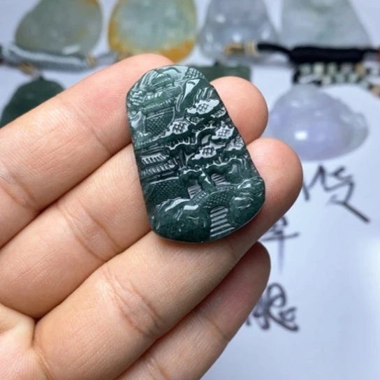 翡翠未镶嵌颈饰翡翠