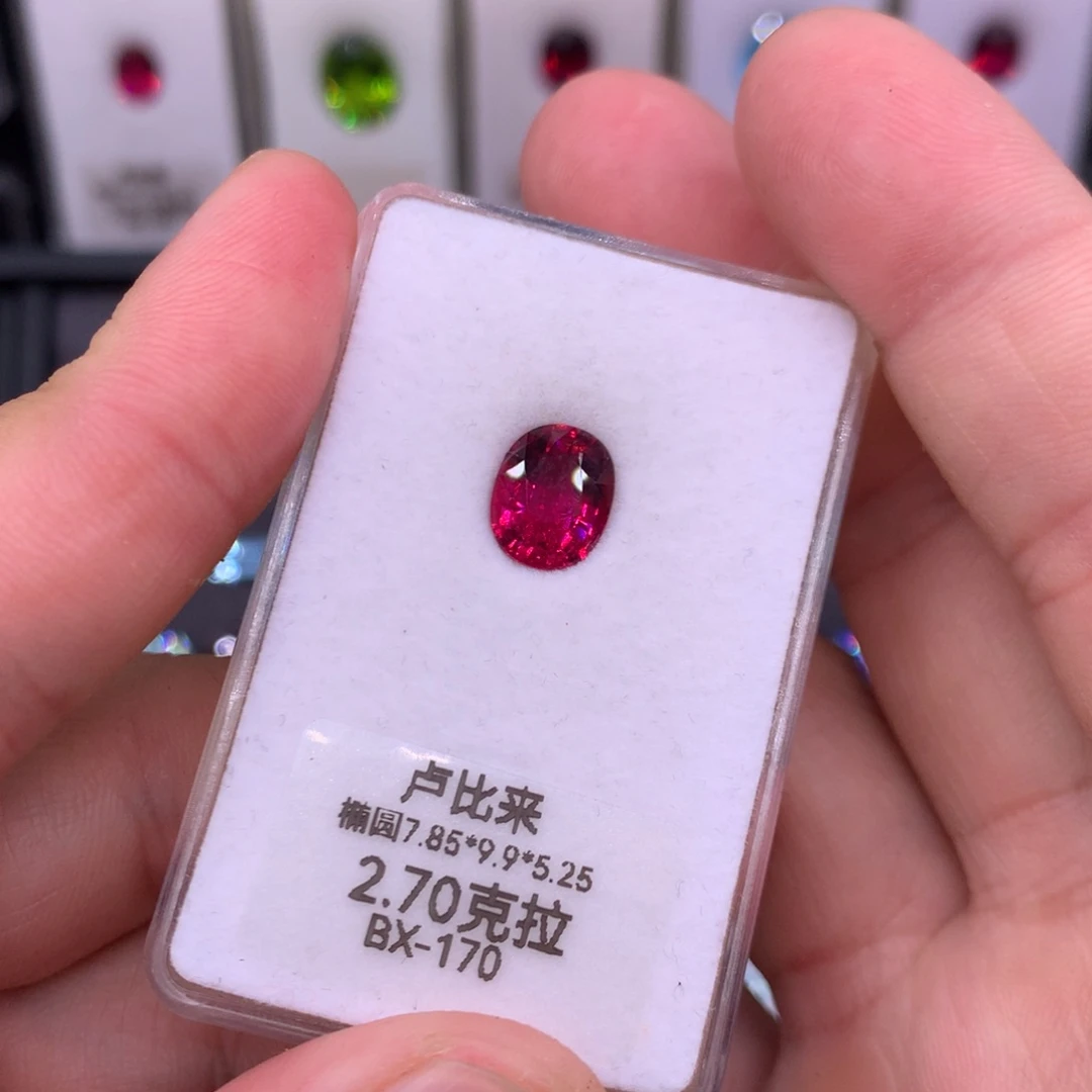 未镶嵌碧玺2.7克拉卢比莱