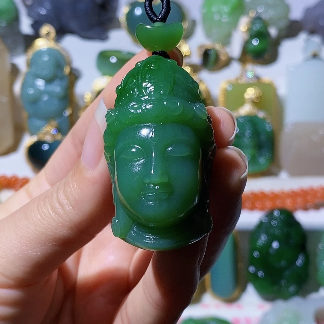 我***己和田玉未镶嵌颈饰