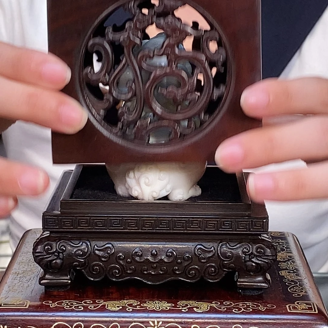 红酸枝木类成套家具大红酸枝香盒