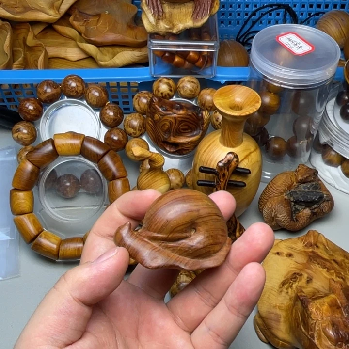 柏木（崖柏）太行崖柏蜗牛手把件