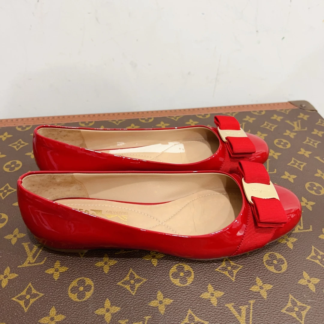 99新 FERRAGAMO/菲拉格慕 平底鞋尺码36.5成色看直播 GSS24315