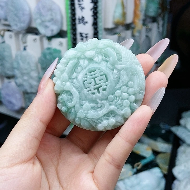 翡翠未镶嵌颈饰翡翠