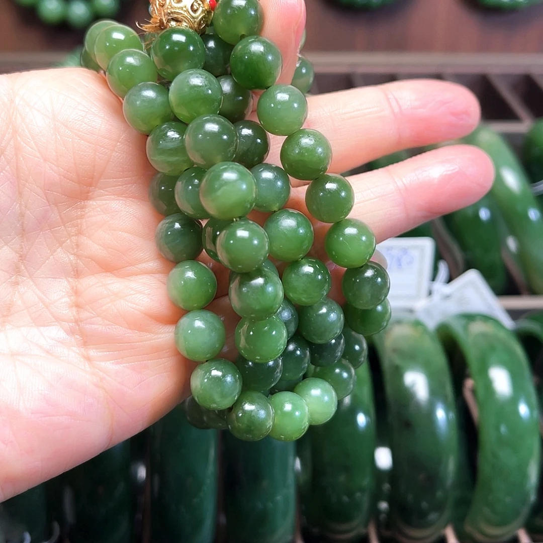 红***梅和田玉（碧玉）未镶嵌手镯