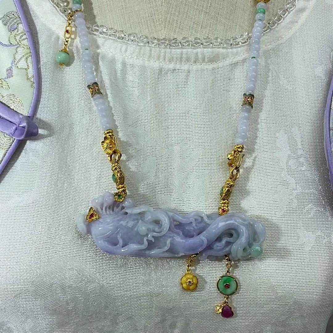 翡翠未镶嵌颈饰吊坠