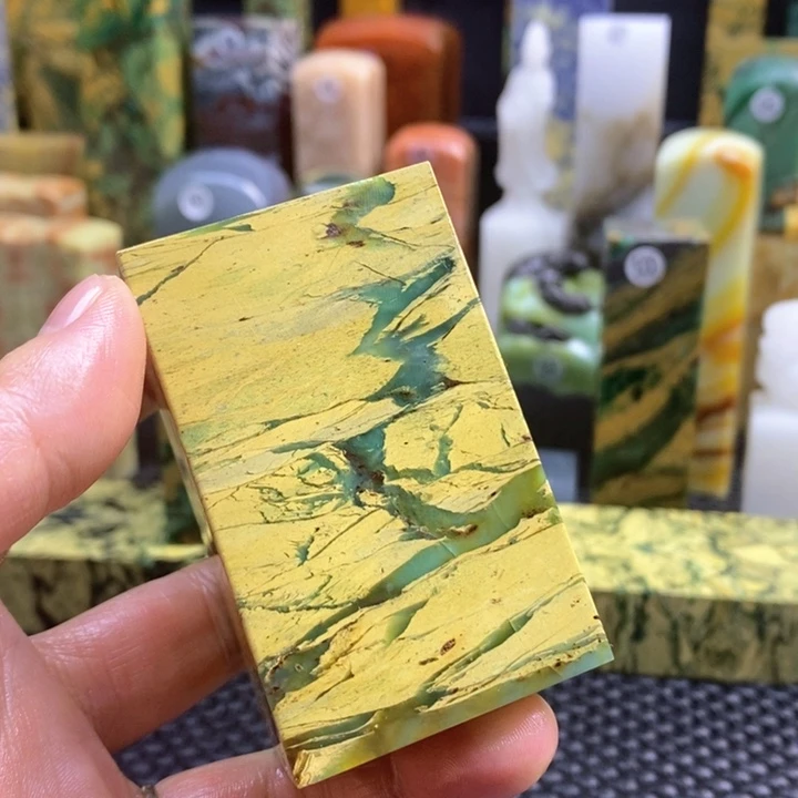 云南石獨***雪青田石印章石