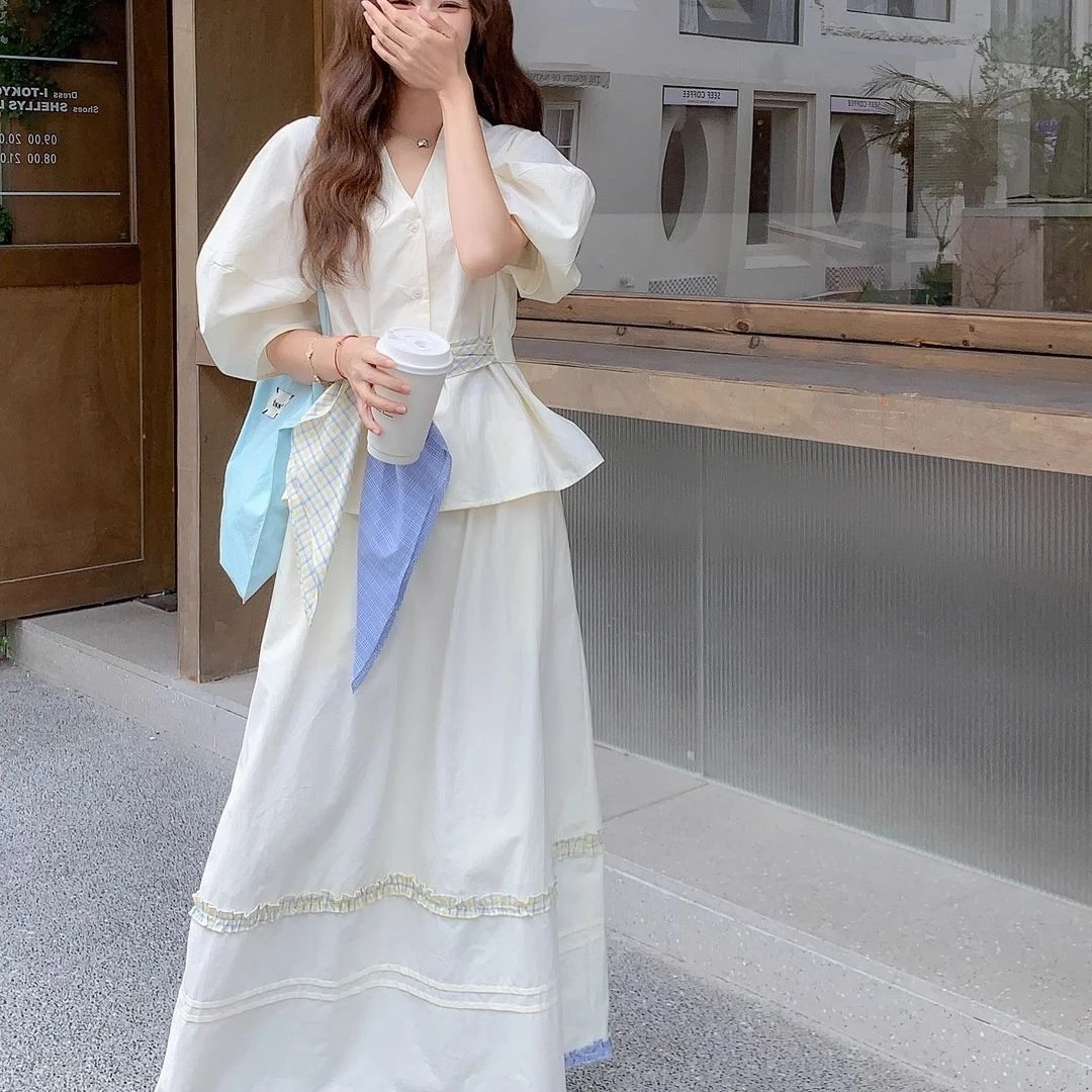 高级感V领上衣半身裙两件套女2025年夏季新款独特绝美温柔风套装