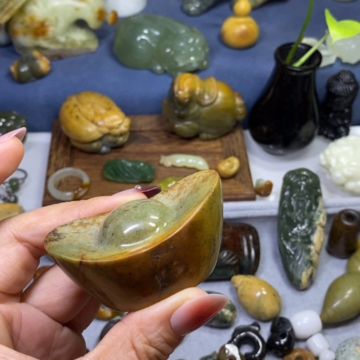 岫岩河磨玉（透闪石质玉）未镶嵌摆件