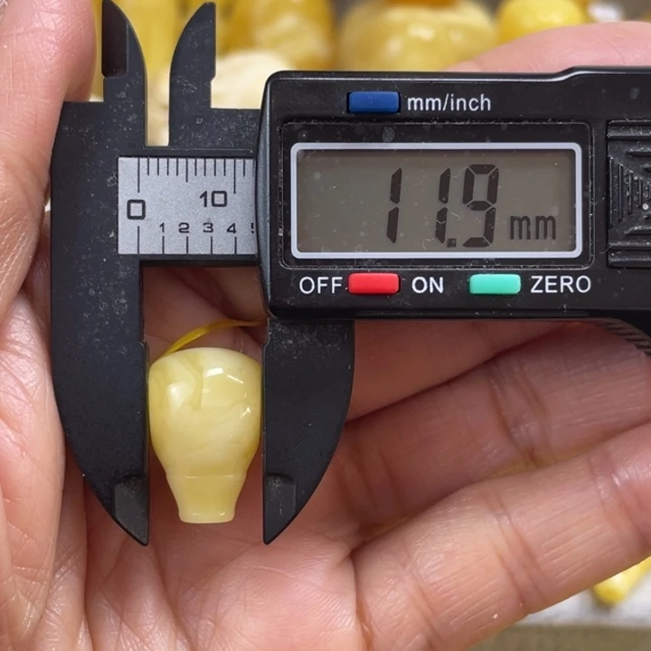 蜜蜡未镶嵌裸石78