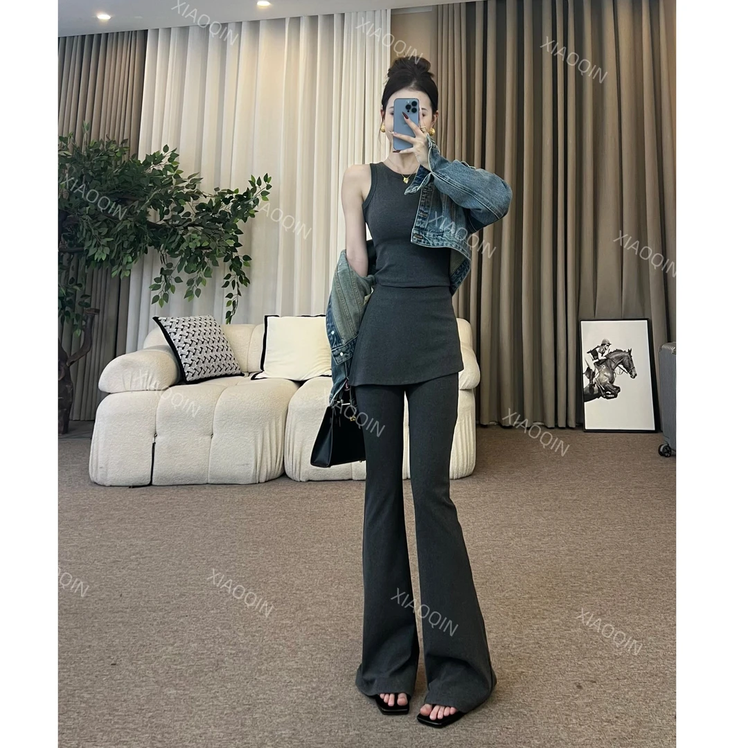 XIAOQIN【入伏夏安】春季简约圆领修身纯色背心小喇裙裤套装251742