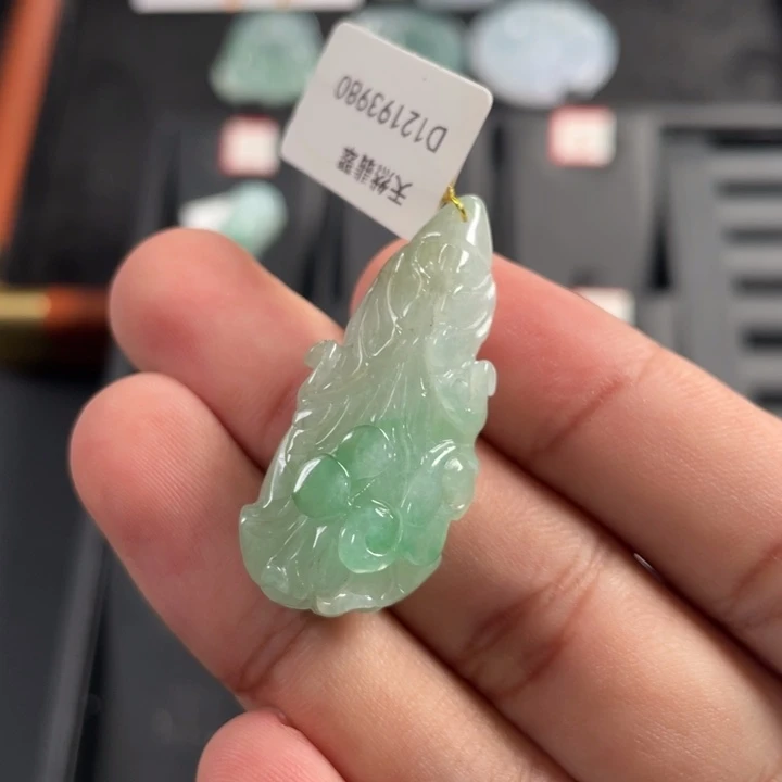 翡翠未镶嵌挂件翡翠首饰