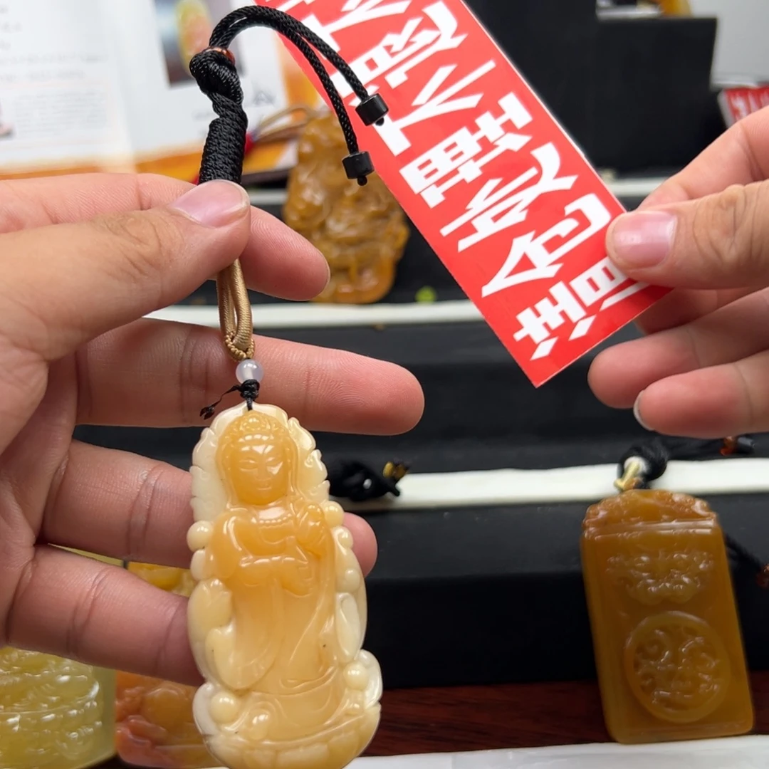 未镶嵌石英质玉（黄龙玉）黄龙玉