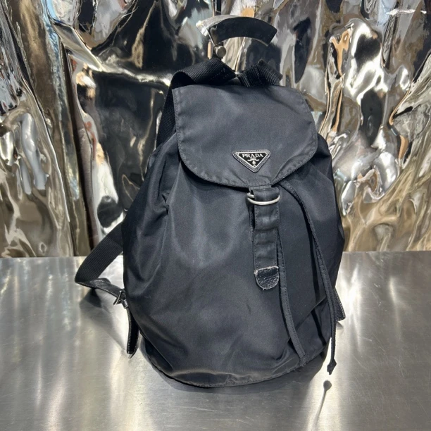 95新 Prada/普拉达 黑色 尼龙 降落伞 双肩包