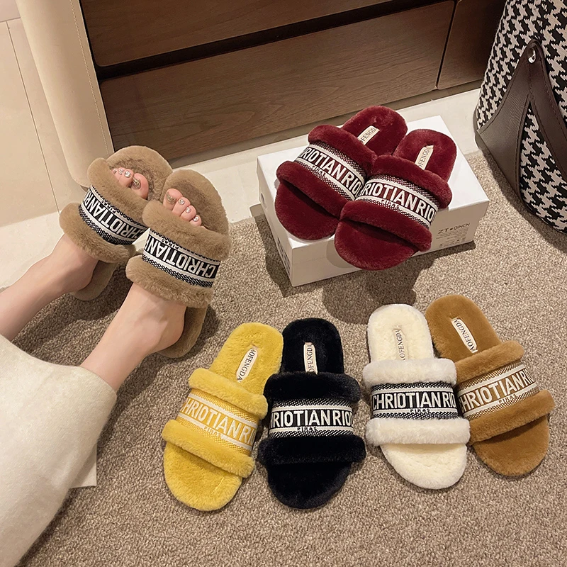 秋冬季刺绣毛毛拖鞋女ins潮2025年新款平底室内居家一字棉拖外穿