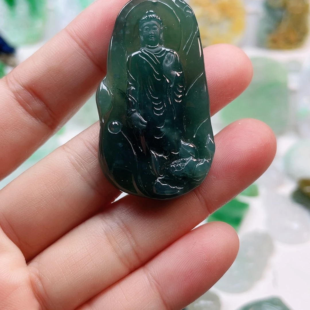 翡翠颈饰未镶嵌阿弥陀佛