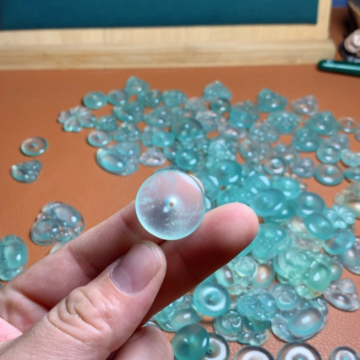 ****胖蛇纹石玉未镶嵌吊坠