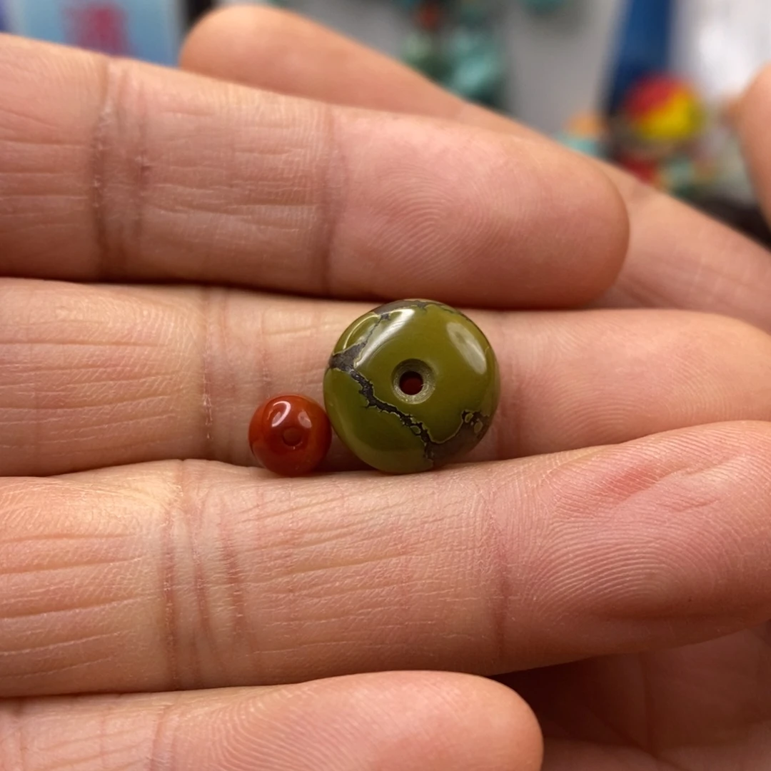 南红玛瑙未镶嵌珠宝奇石