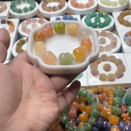 石英质玉（非洲翠）合金手串