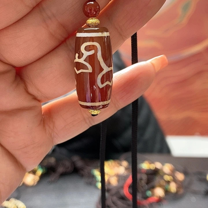 玛瑙/玉髓颈饰合金