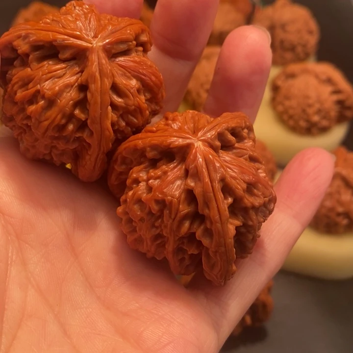 老***钟猴头核桃吊坠工艺核桃