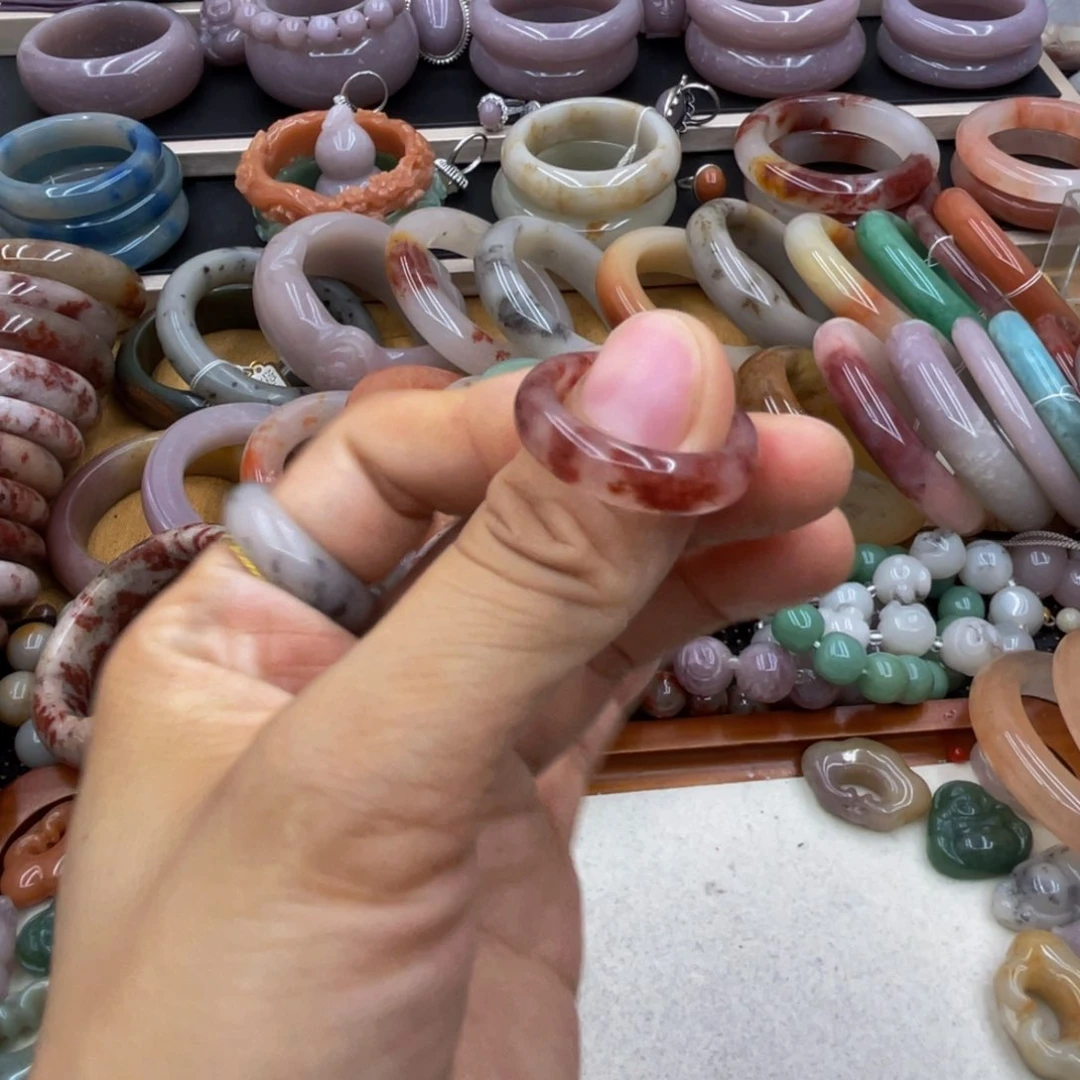 石英岩玉圈口56未镶嵌琳**a