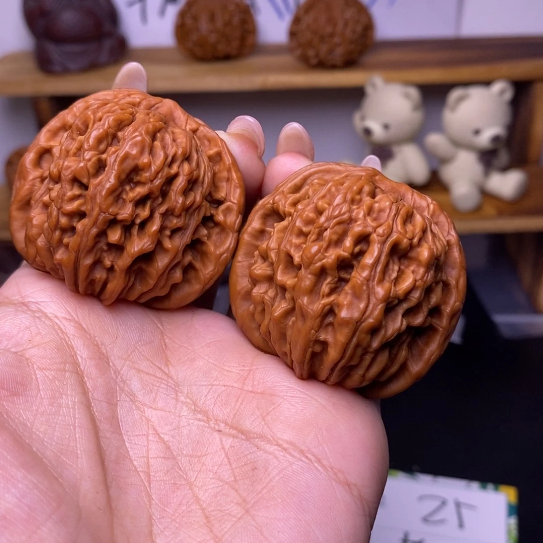 笑***k文玩核桃吊坠四座楼福利