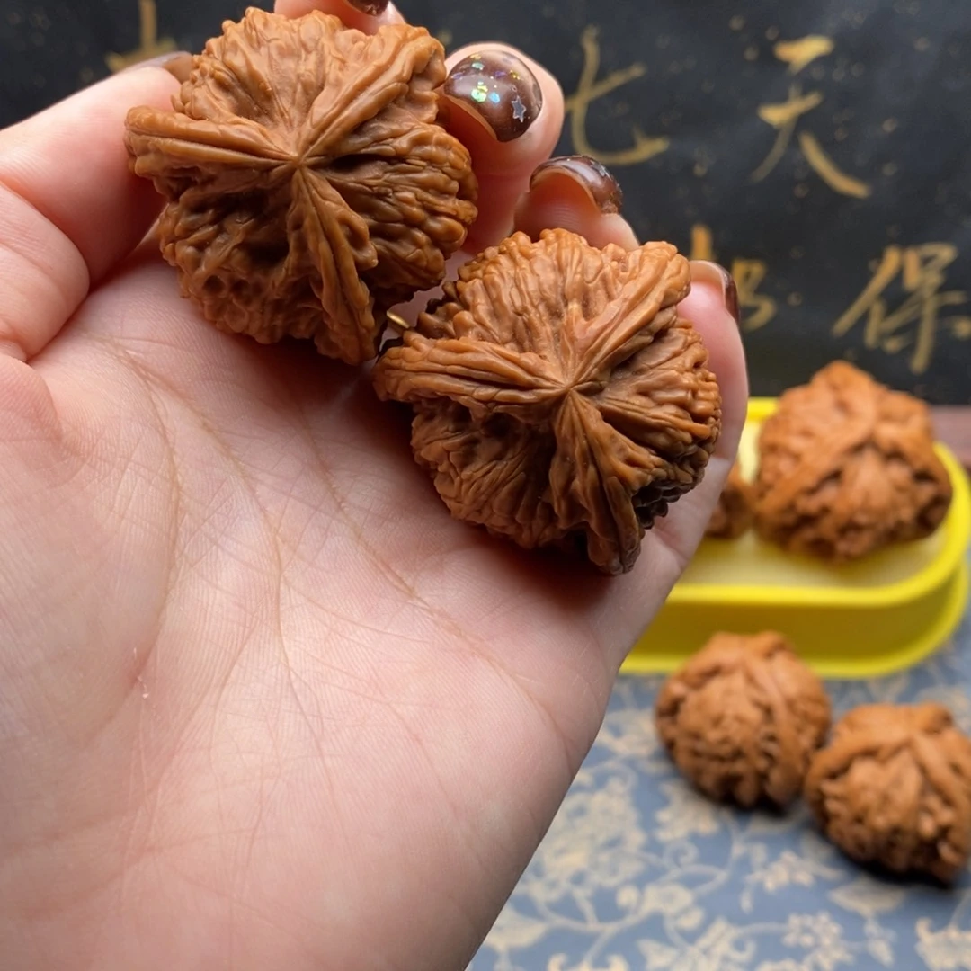 吊坠文玩核桃草****发白狮子