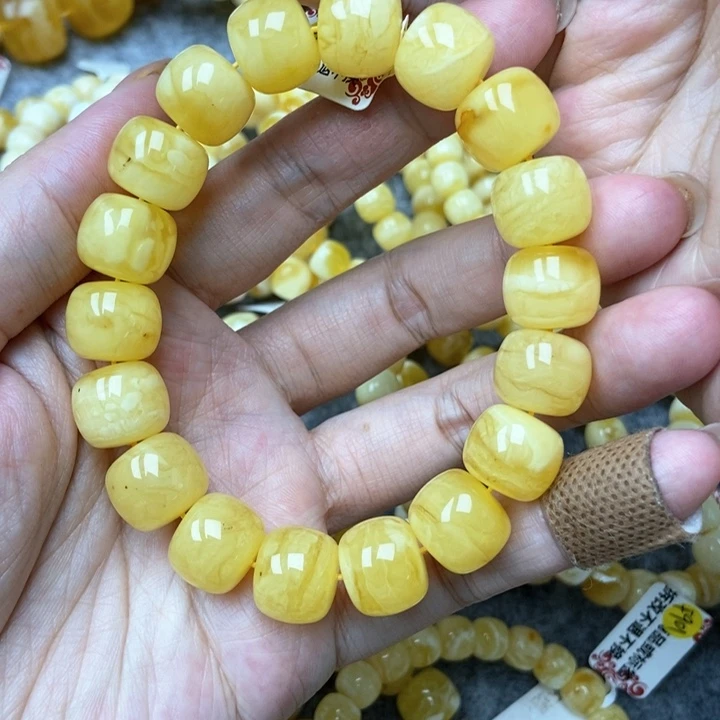 琥珀未镶嵌珠宝奇石22