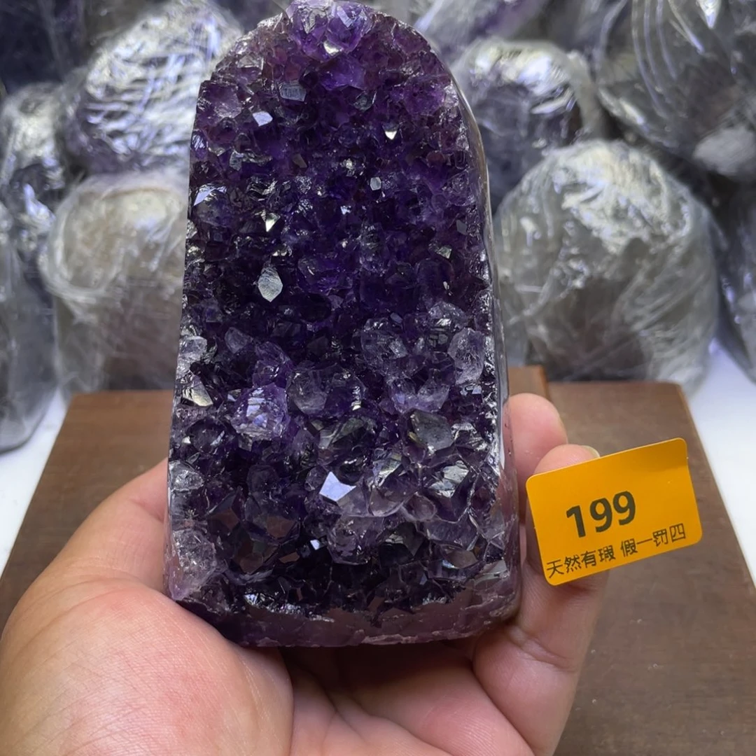未镶嵌水晶大型摆件（非配饰）