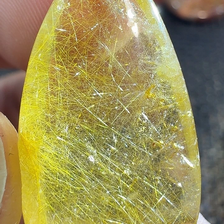 一***天水晶未镶嵌颈饰你