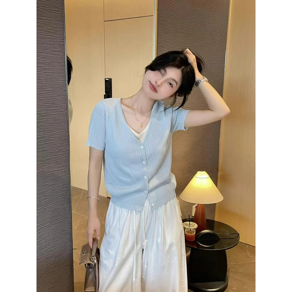 韩系蓝色假两件v领短袖t恤女夏季小个子百搭短款针织开衫正肩上衣