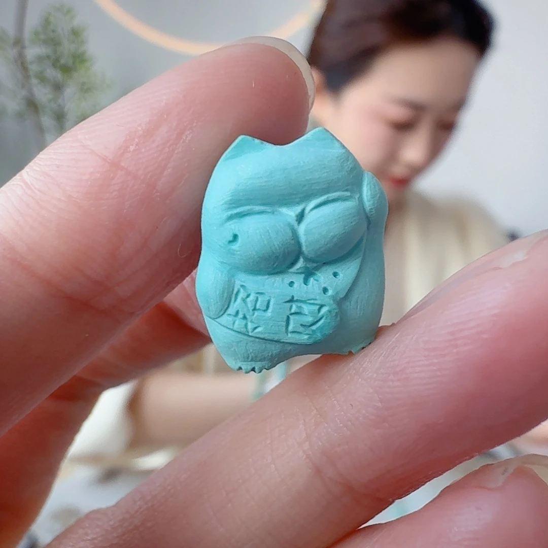 佩***怪绿松石未镶嵌珠宝奇石