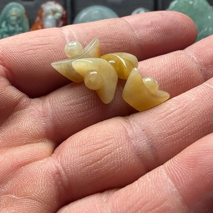 定制翡翠未镶嵌翦