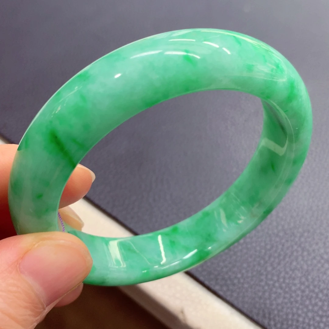 未镶嵌手镯翡翠缅甸