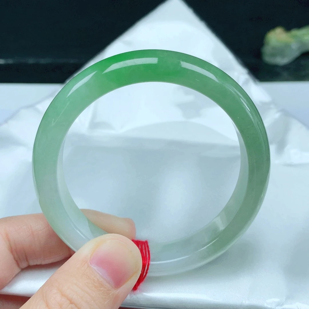 未镶嵌手镯翡翠53