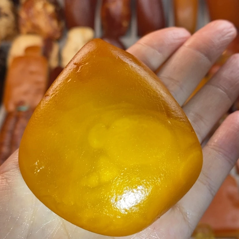 【闪购商品】定制琥珀刘****0裸石。                