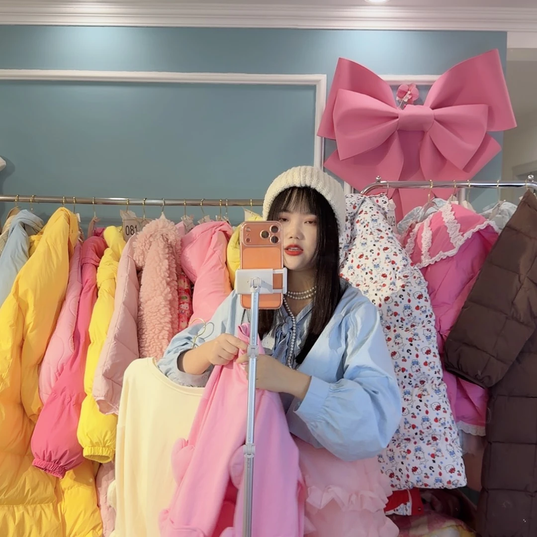 常规款粉色爱心加绒裙