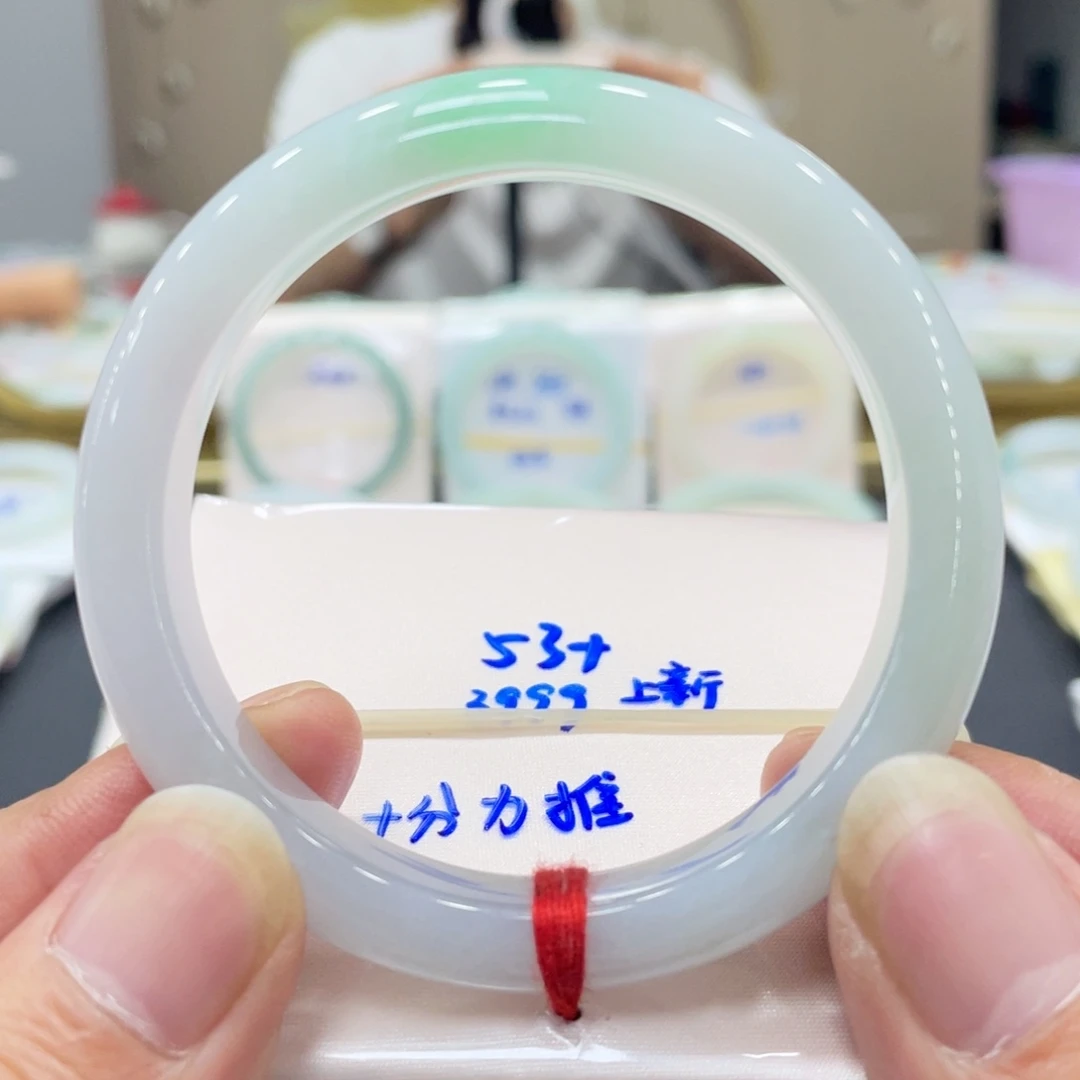未镶嵌手镯翡翠翡翠手镯