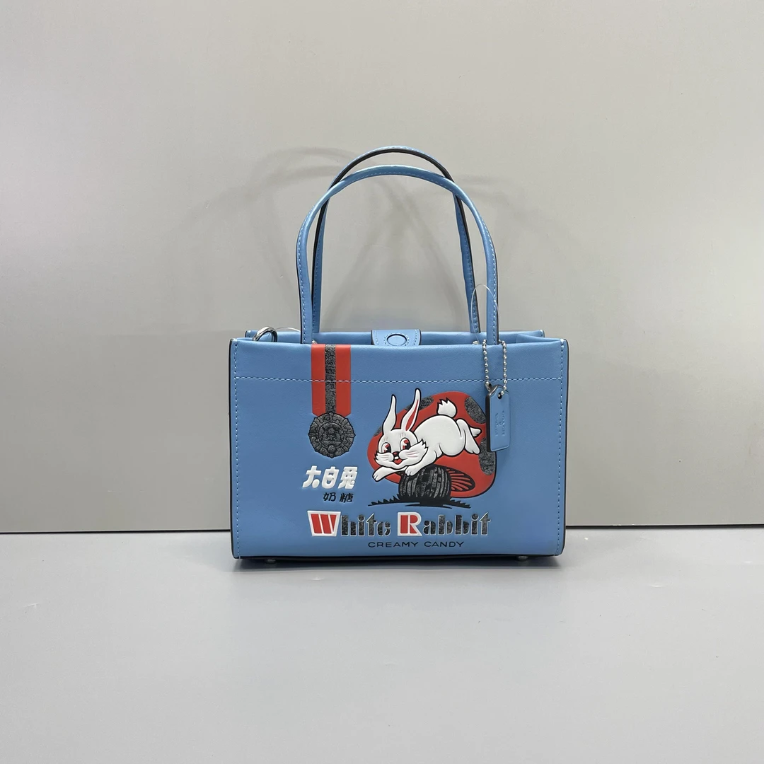99新 COACH/蔻驰 蓝色大白兔手提包20*14*6cmD121502